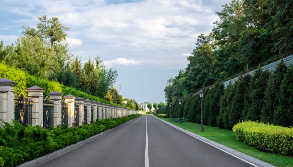 University campus and student housing in Irvine, CA, TrekMovers