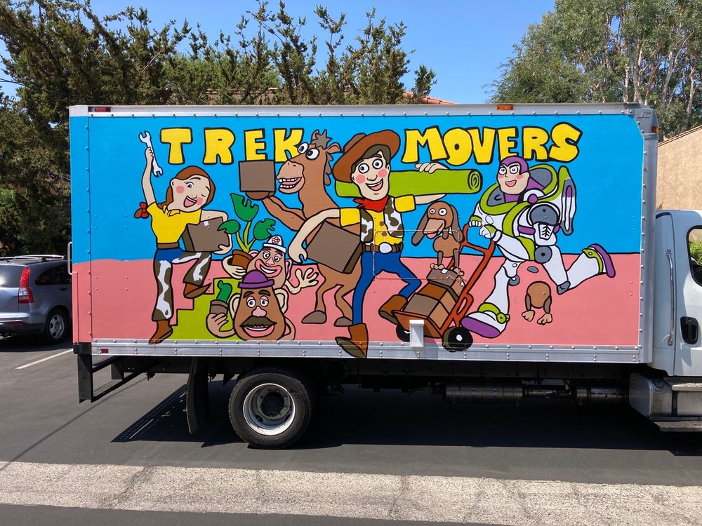 Trek Movers, local moving company in LA, California. Fully equipped moving truck, and professional movers. Heavy lifting and packing services.